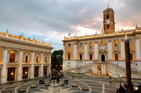 http://cinquequotidiano.it/wp-content/uploads/2015/02/Massimo-Rendina-Camera-Ardente-Campidoglio.jpg