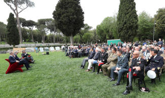 images/news_piazza_siena/055-Presentazione-Piazza-di-Siena-Pagliaricci-GMT.jpg